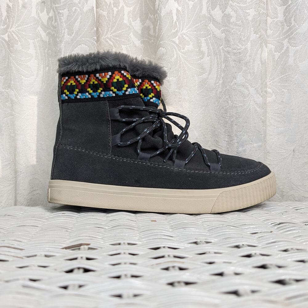 Toms Alpine Womens Grey Suede Faux Fur Ankle Boots Sneakers sz 8